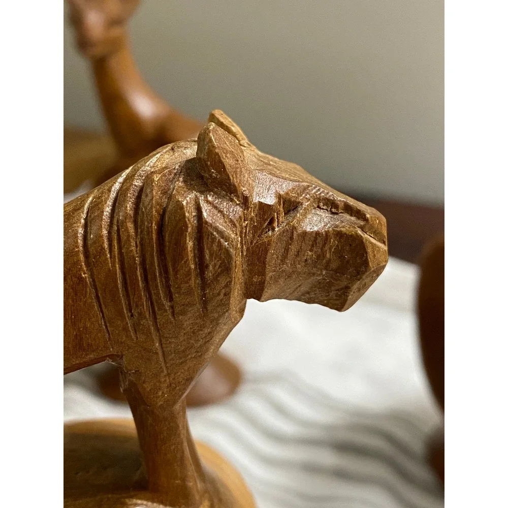 Vintage Kenya Hand Carved Wood Africa Animal Napkin Rings 4 Giraffe Lion Gazelle